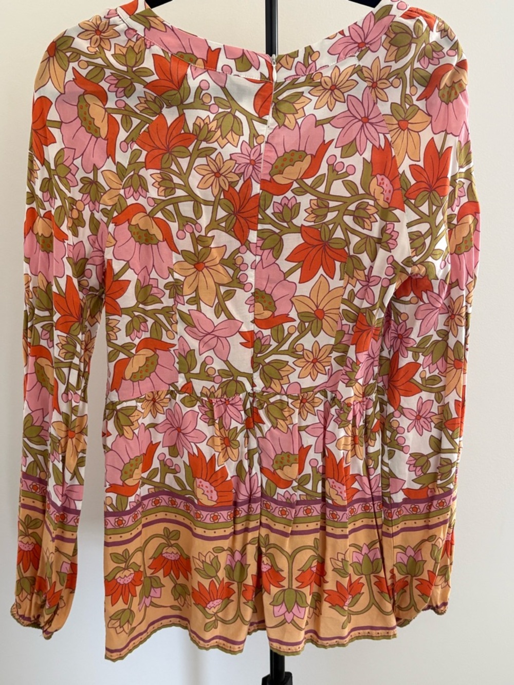 mittoshop Floral V-Neck Long-Sleeve Blouse in Pink, Orange & Tan - Picture 2 of 8